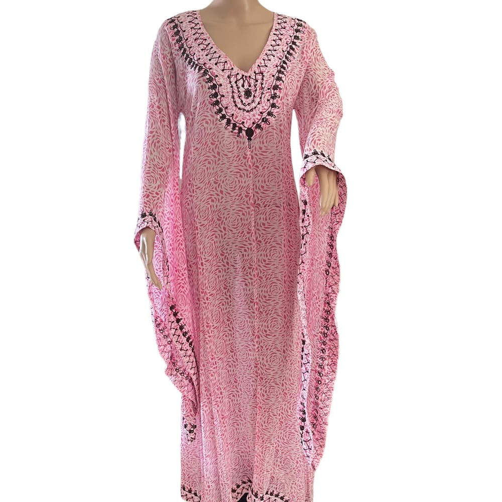 Calypso Bal HarborxKulchi   Stunning Pink Embroidered Kaftan w Long Full Sleeves